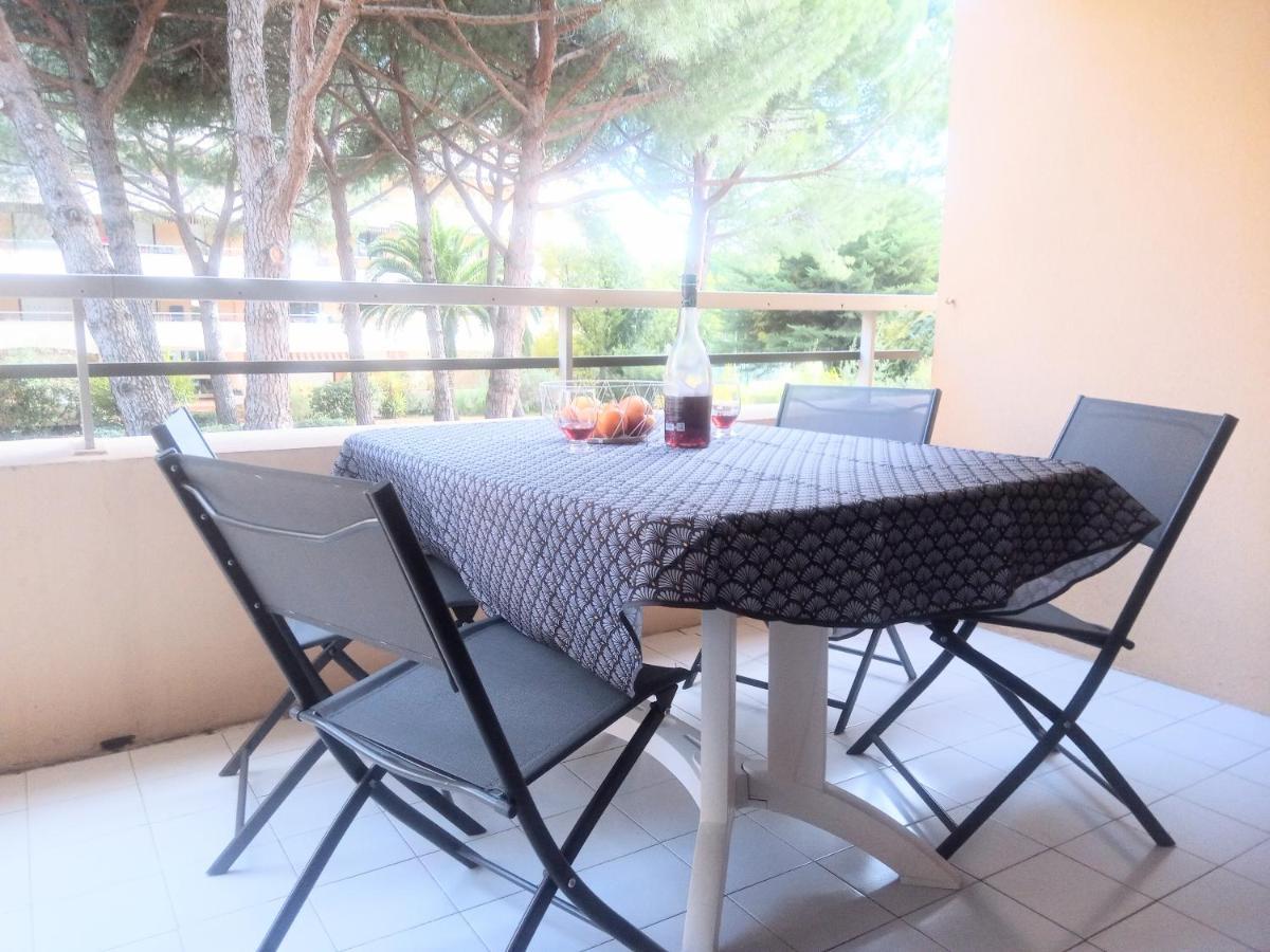 Frejus Plage, Appartement Entier , Piscine,Parking,Plage A 200M 外观 照片